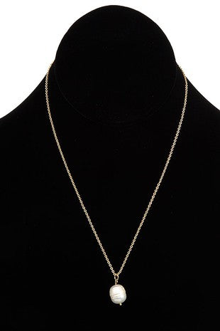 Pearl Pendant Necklace