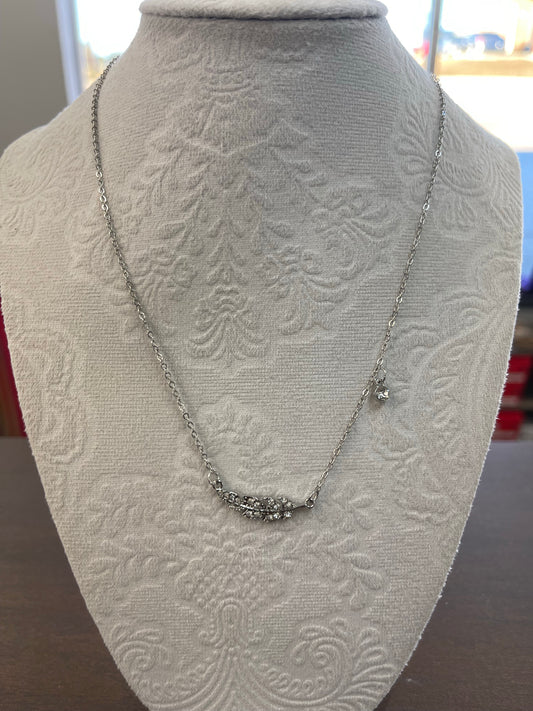 Leaf clavicle Necklace